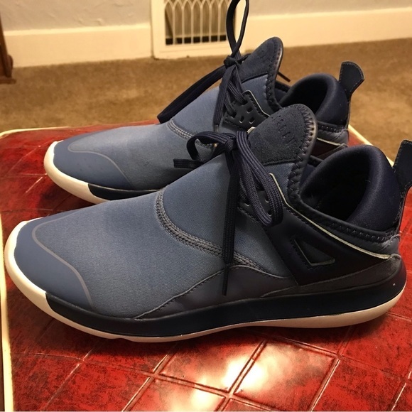 JORDAN NIKE FLY 89 BG Blue Basketball Trainers AA4039 010 size 7Y - Picture 5 of 9